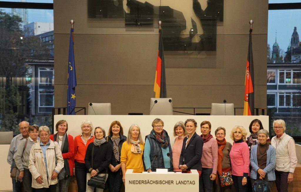 Landtagsbesuch des Frauenarbeitskreises VHS Ost Burgdorf